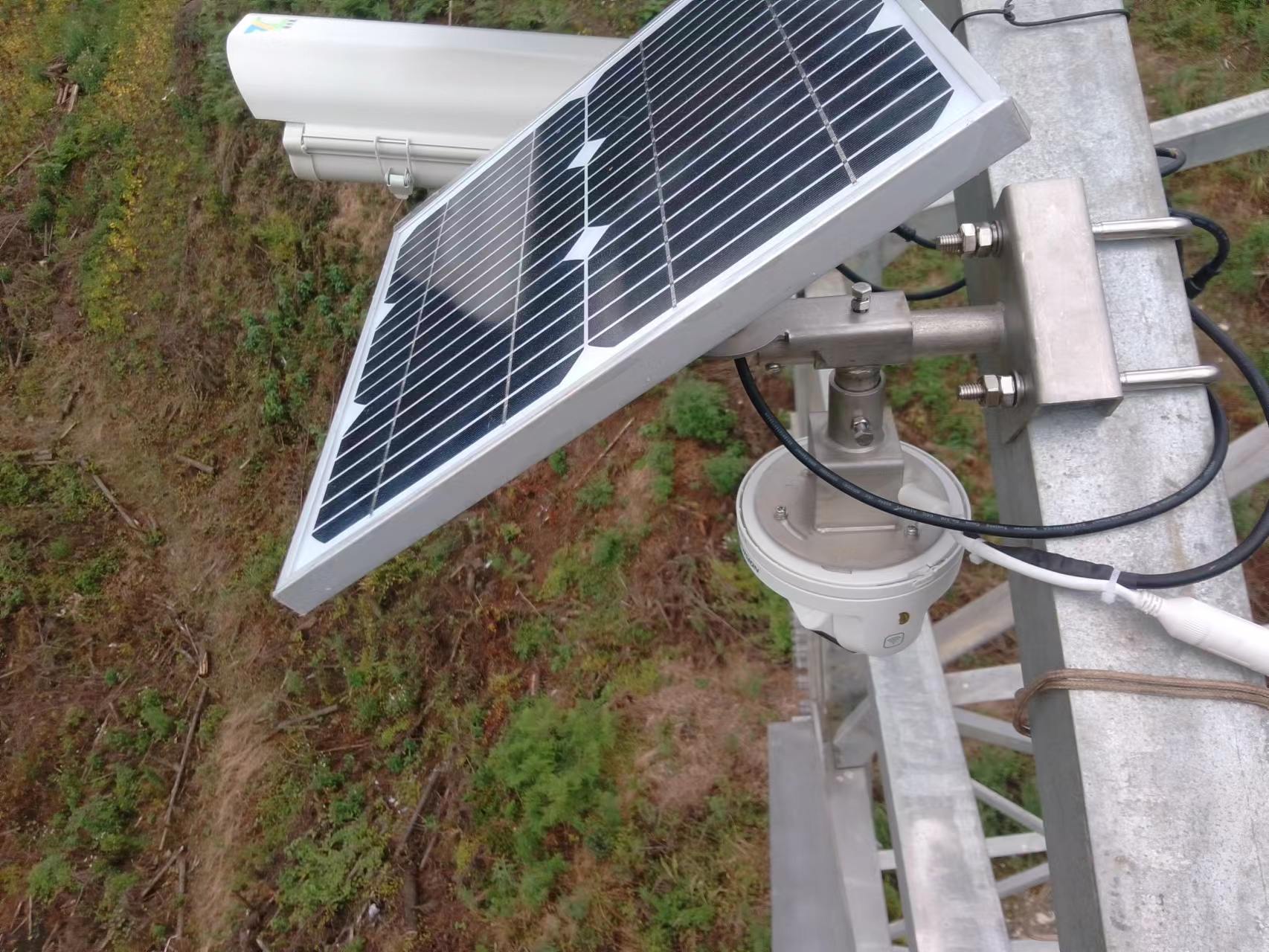 輸電線(xiàn)路微云臺(tái)監(jiān)控裝置